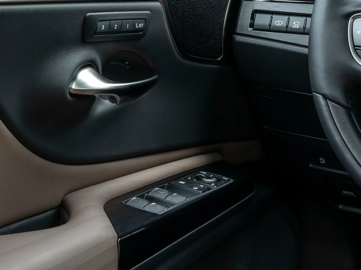 Lexus ES VII Рестайлинг Седан — фото 12