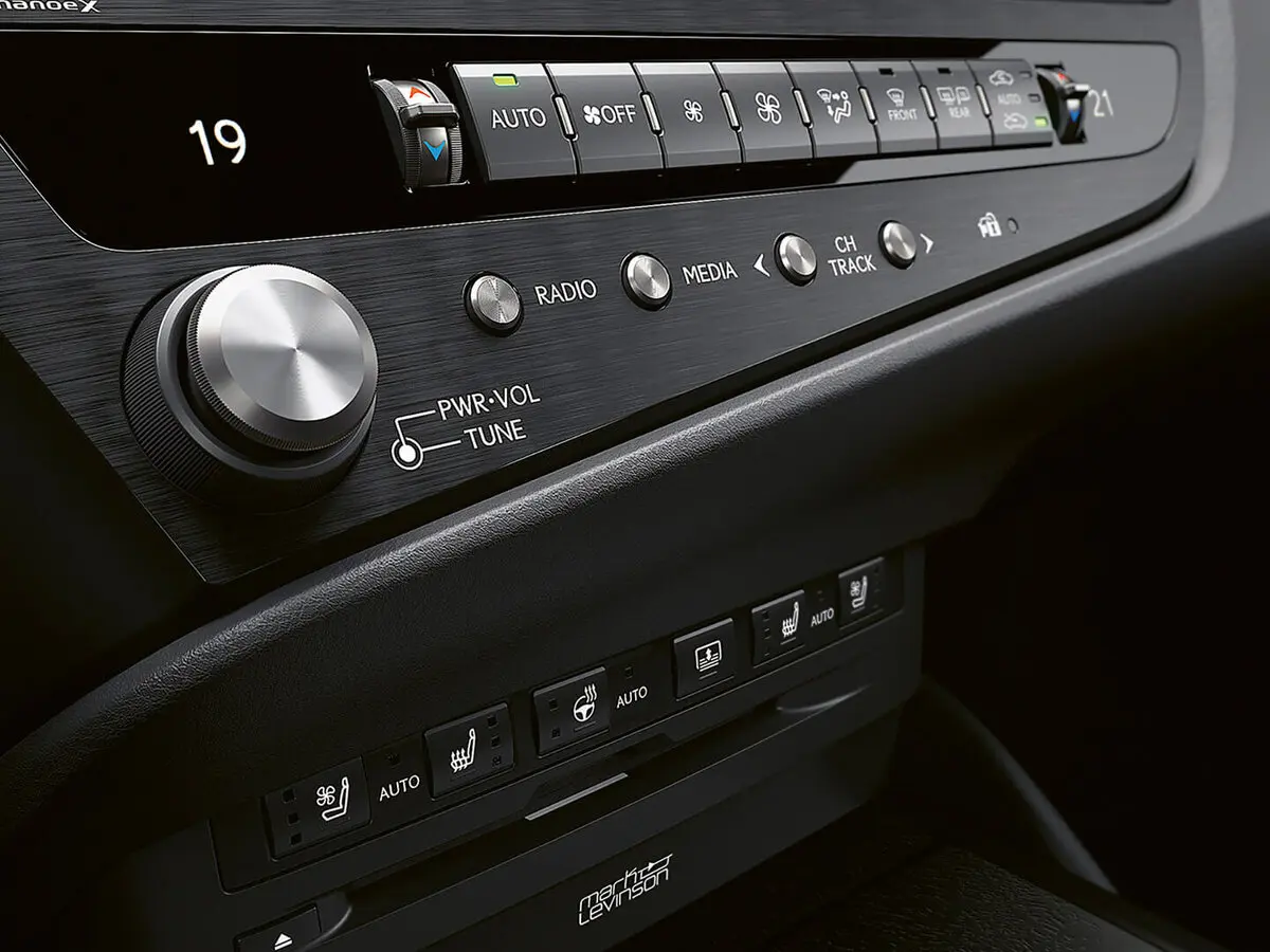 Lexus ES VII Рестайлинг Седан — фото 18