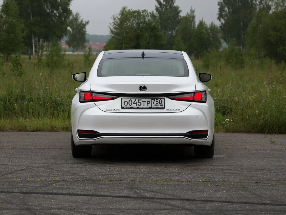 Lexus ES VII Рестайлинг Седан — фото 24