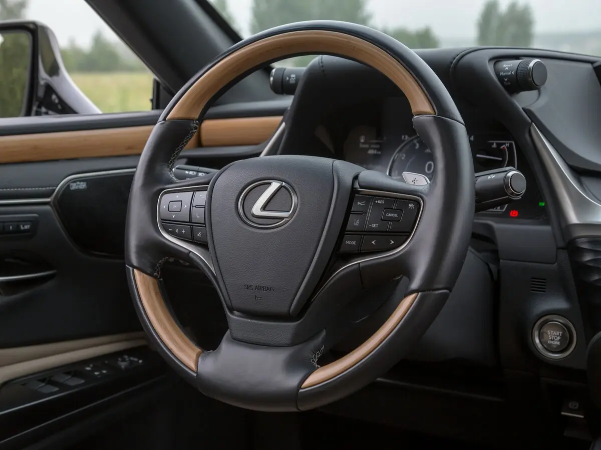 Lexus ES VII Рестайлинг Седан — фото 30