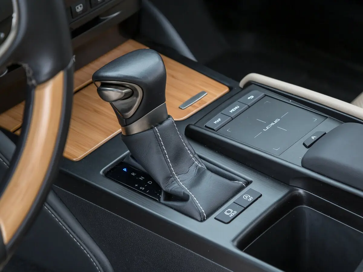 Lexus ES VII Рестайлинг Седан — фото 33