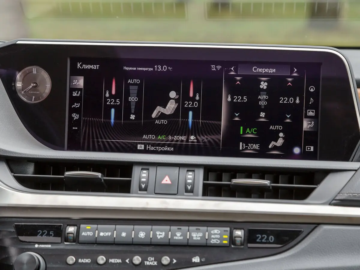 Lexus ES VII Рестайлинг Седан — фото 39