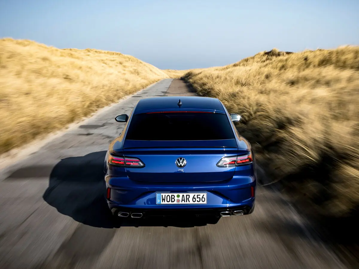 Volkswagen Arteon R 2020 – 2024 Лифтбек — сүрөт 4