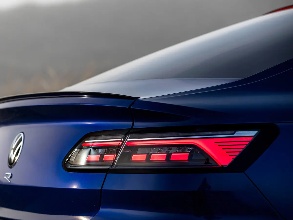 Volkswagen Arteon R 2020 – 2024 Лифтбек — сүрөт 15