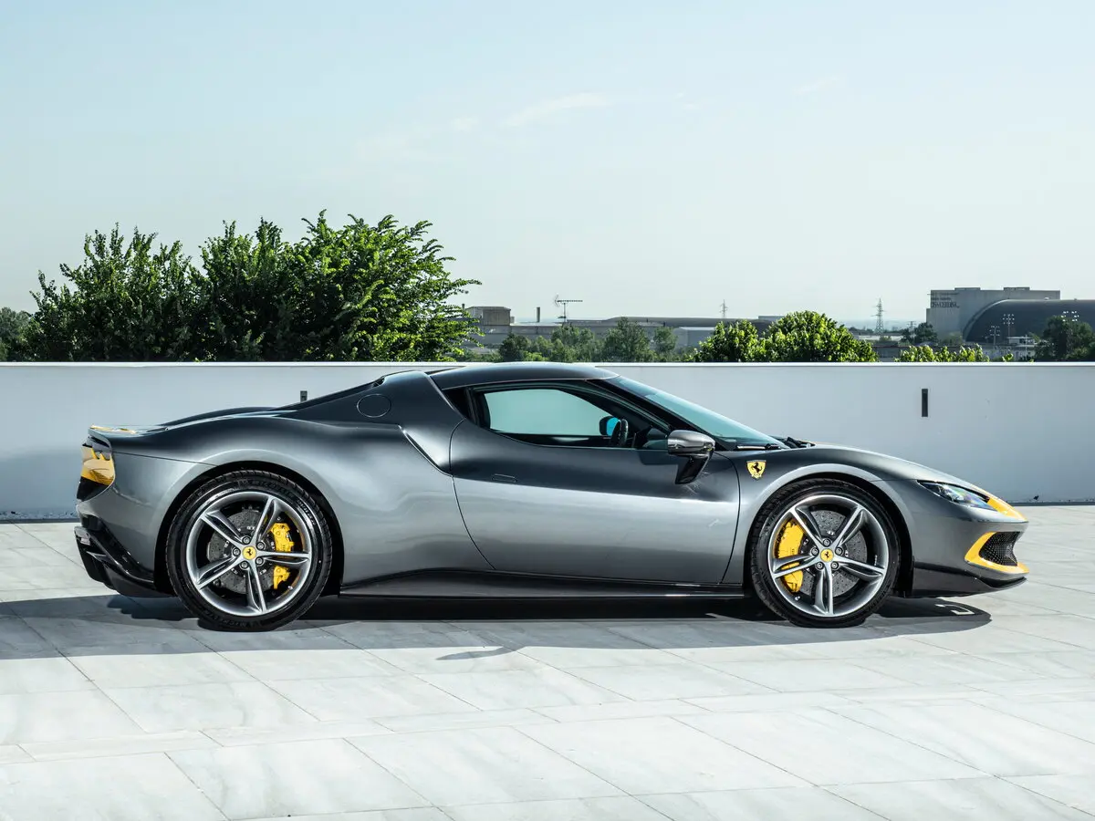 Ferrari 296 2021 – н.в. Купе GTB — photo 2