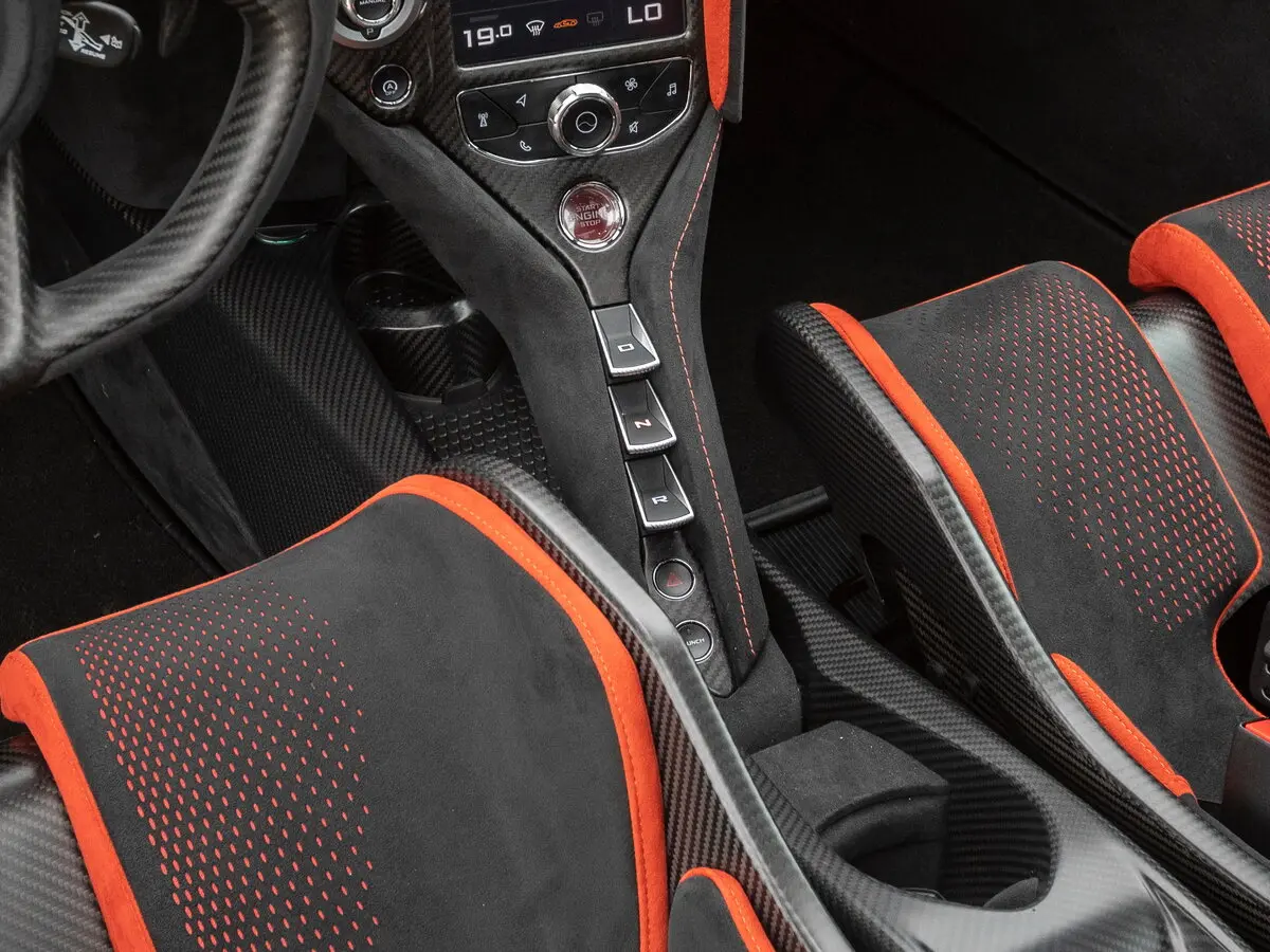 McLaren 765LT 2020 – 2023 Купе — 照片 10