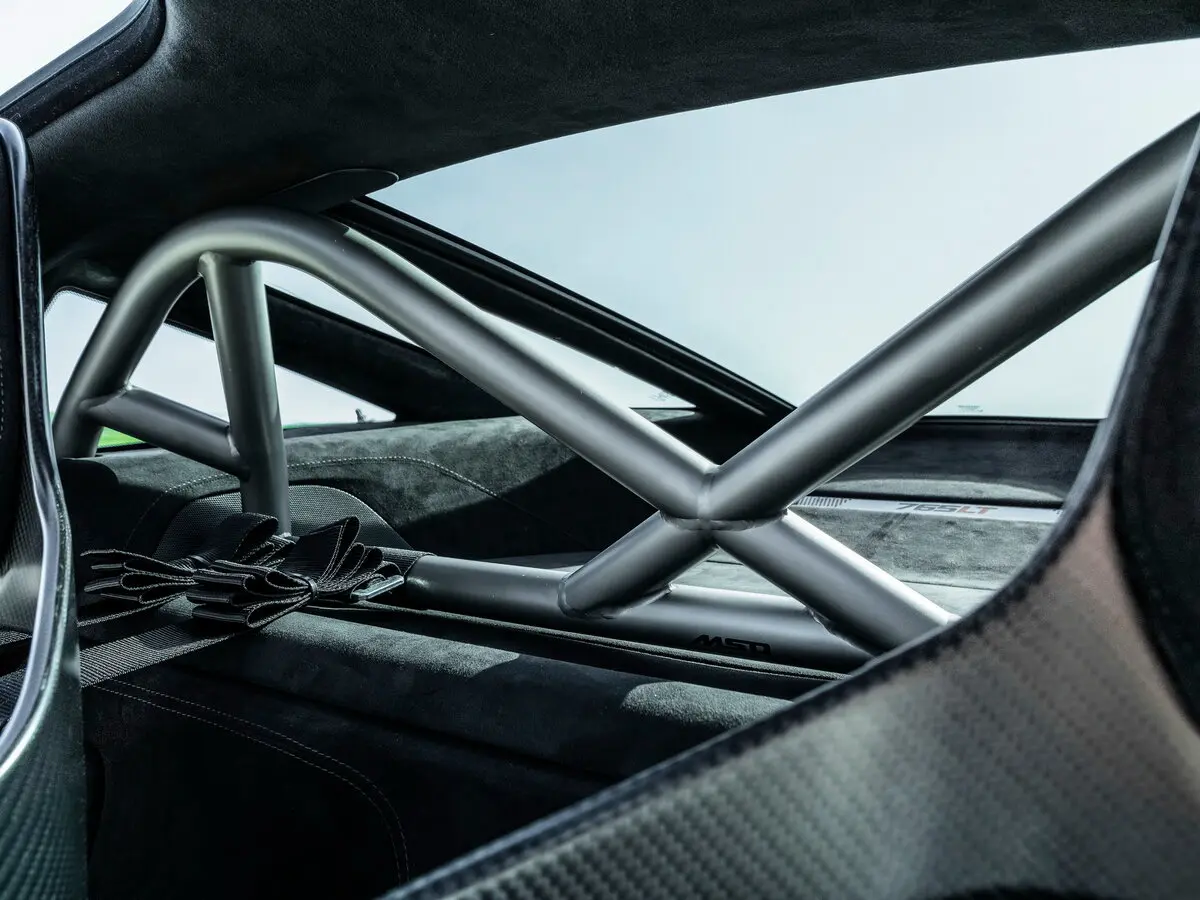 McLaren 765LT 2020 – 2023 Купе — 照片 14