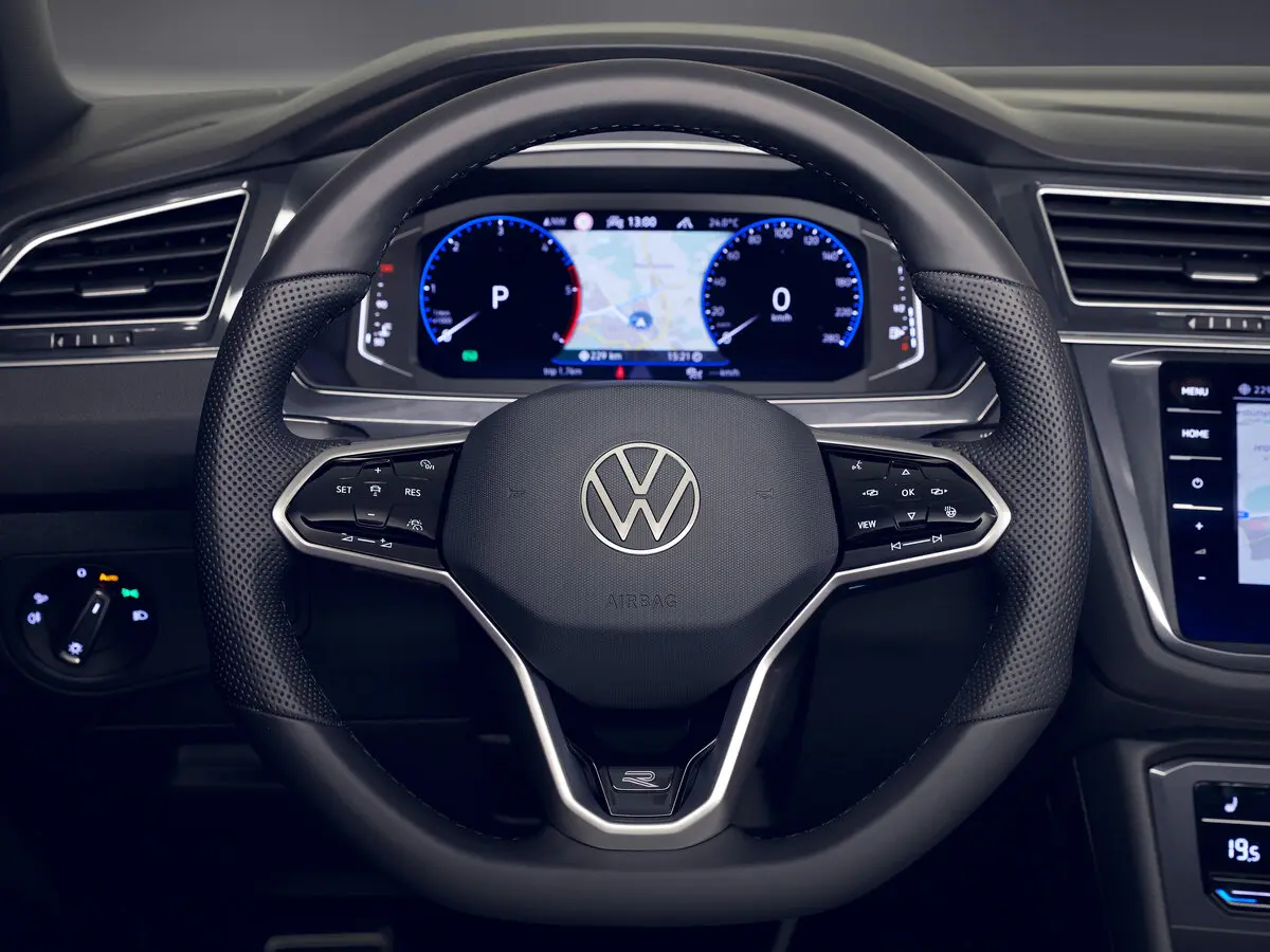 Volkswagen Tiguan II Рестайлинг Внедорожник 5 дв. Allspace — photo 9