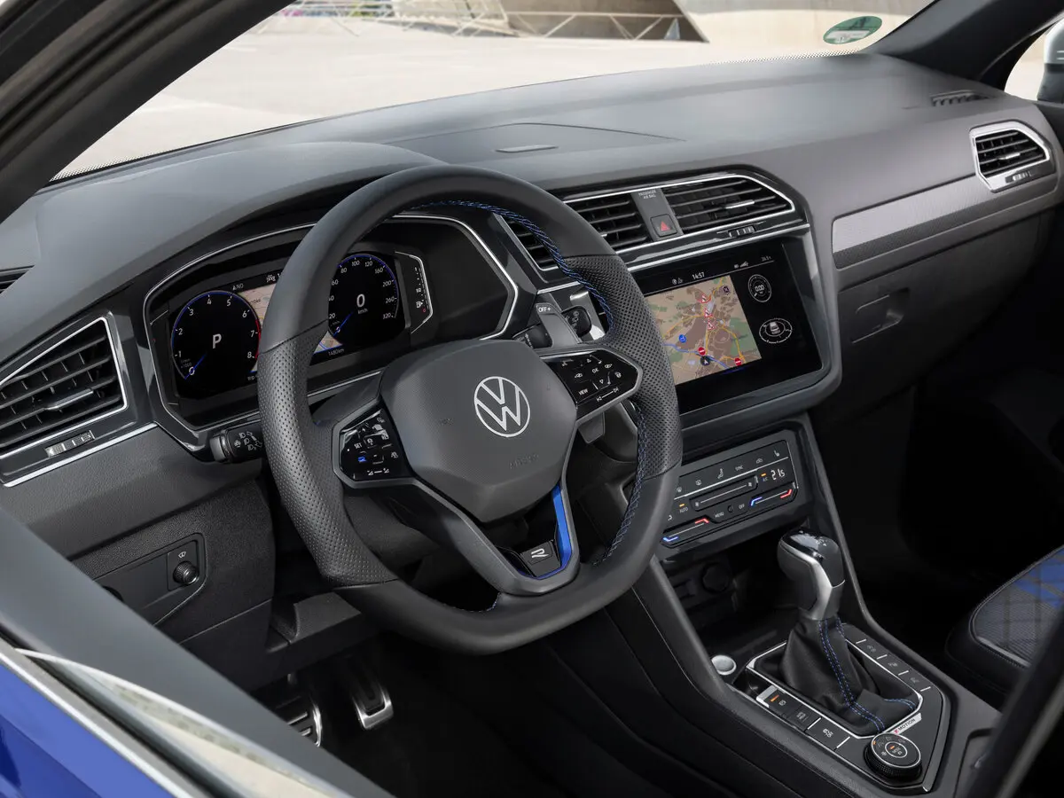 Volkswagen Tiguan R 2020 – 2024 Внедорожник 5 дв. — сүрөт 8