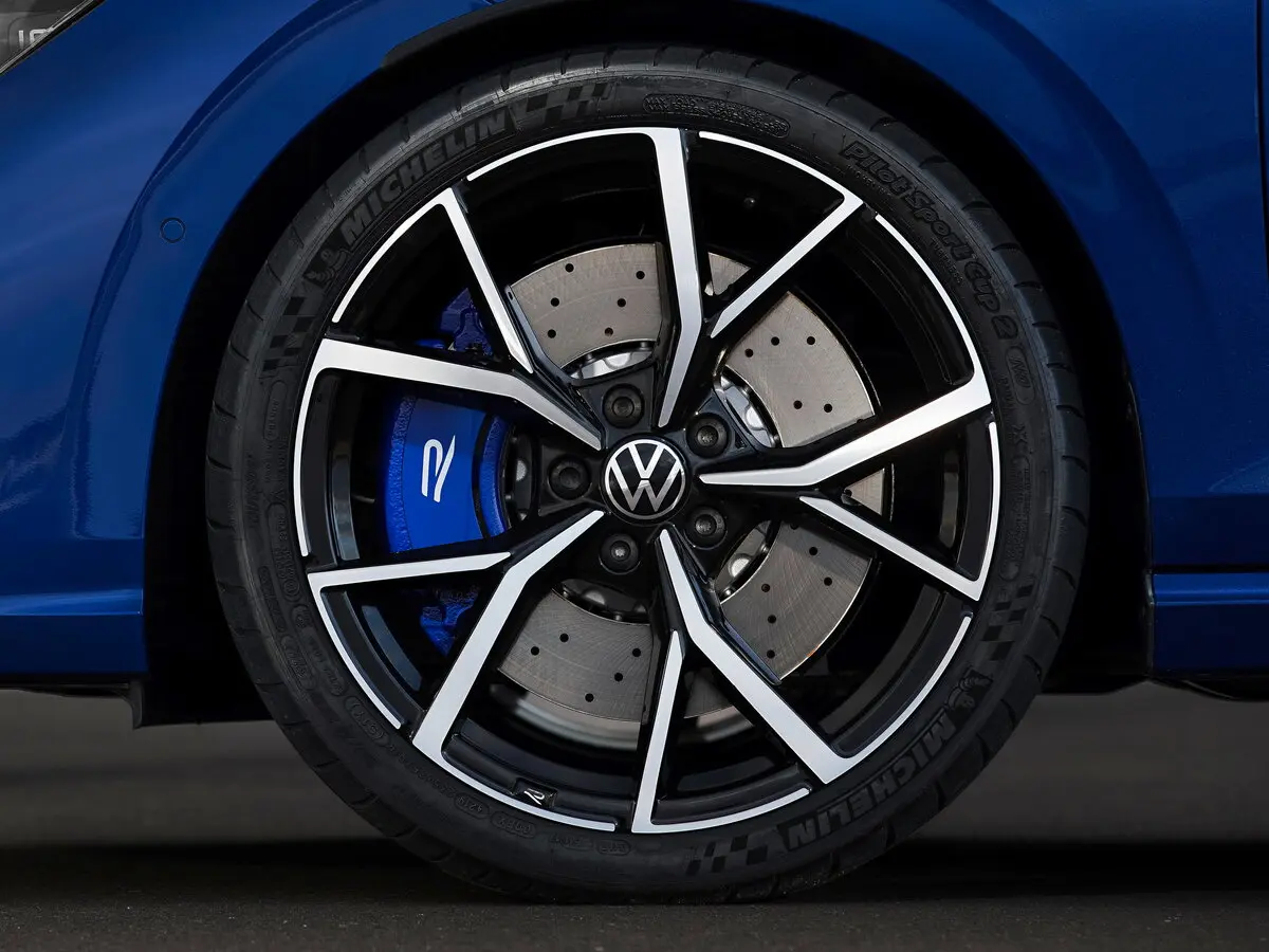 Volkswagen Golf R VIII Хэтчбек 5 дв. — сүрөт 12