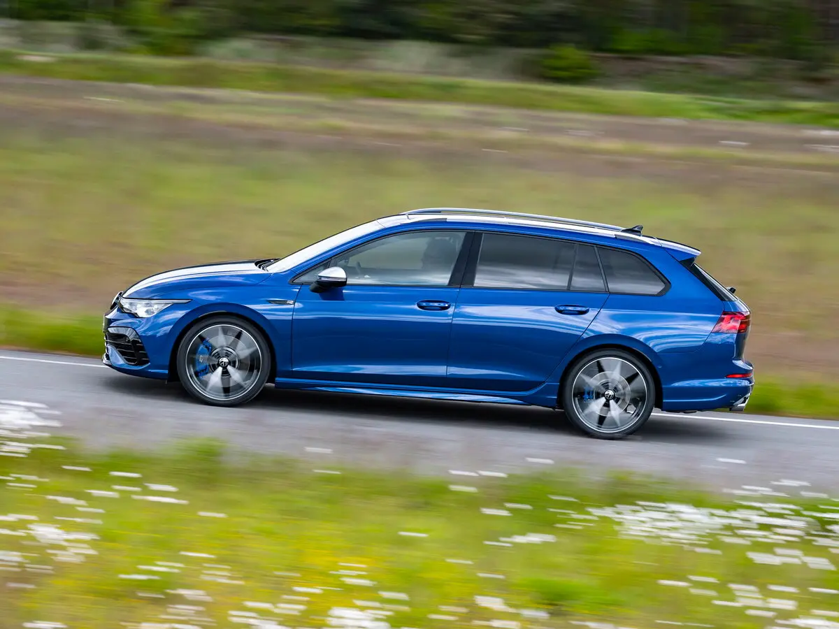 Volkswagen Golf R VIII Универсал 5 дв. — сүрөт 2