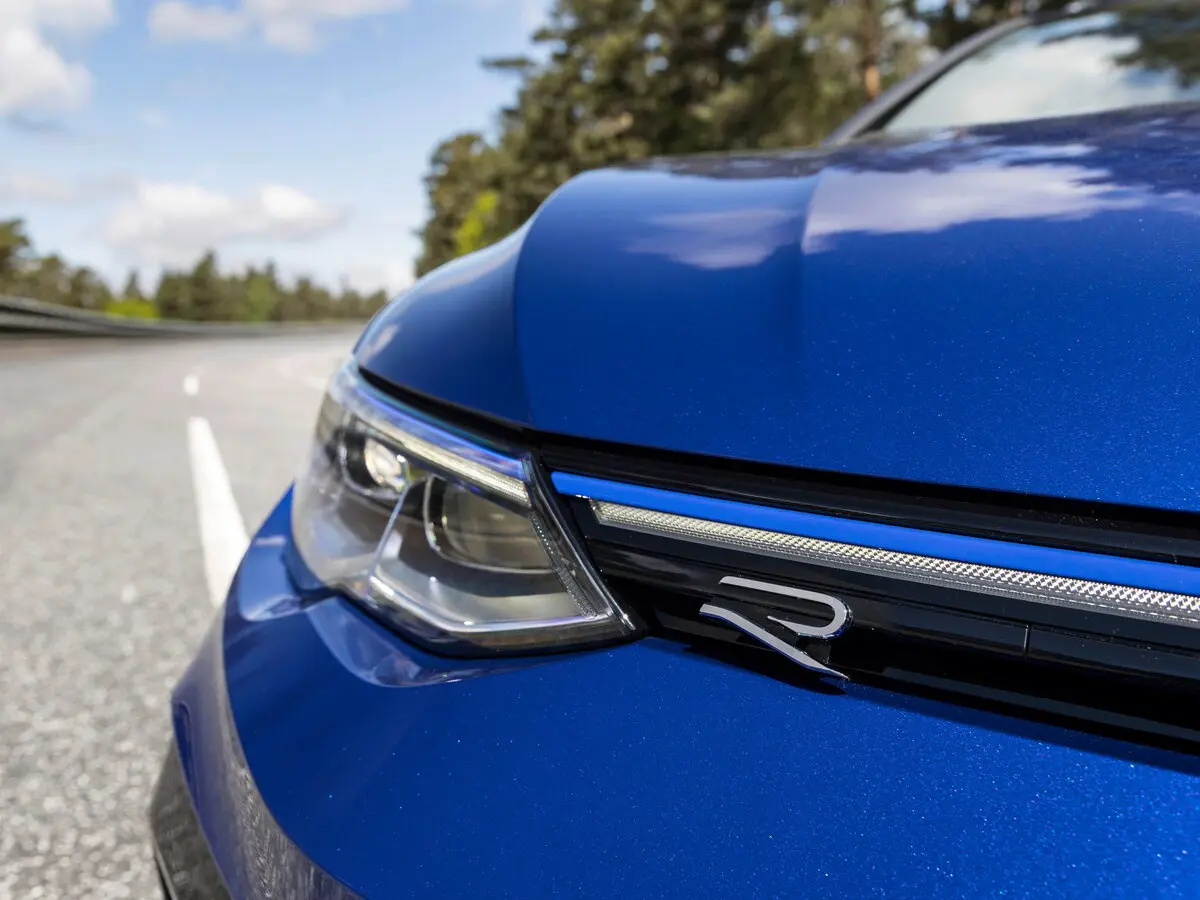 Volkswagen Golf R VIII Универсал 5 дв. — сүрөт 10
