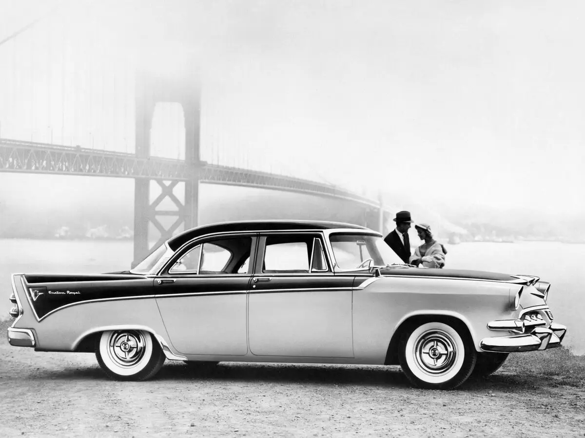 Dodge Custom Royal I Седан — photo 2