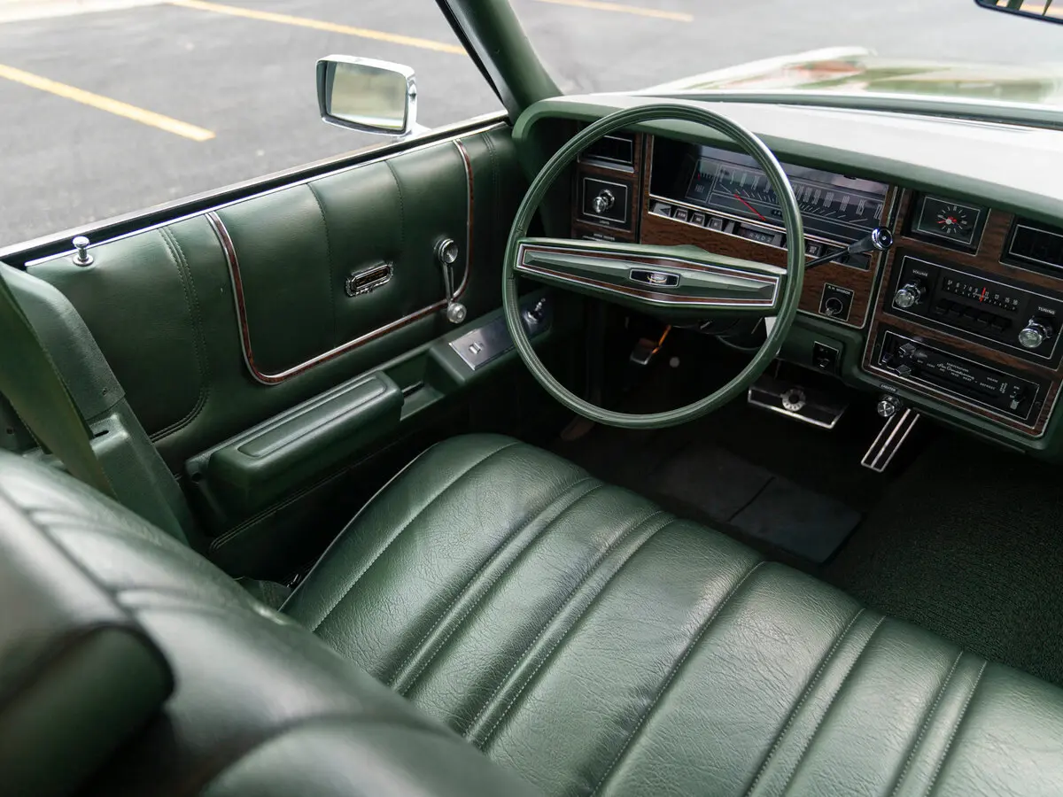 Ford LTD Country Squire I Универсал 5 дв. — сүрөт 6