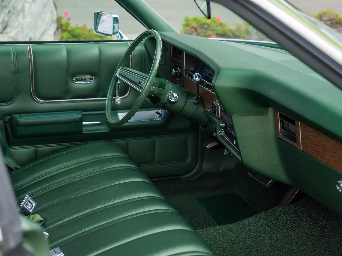 Ford LTD Country Squire I Универсал 5 дв. — сүрөт 7