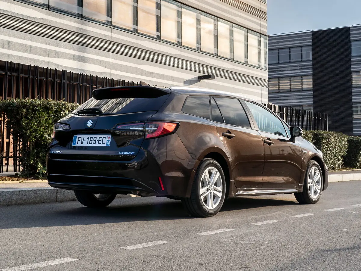 Suzuki Swace I Универсал 5 дв. — сүрөт 5