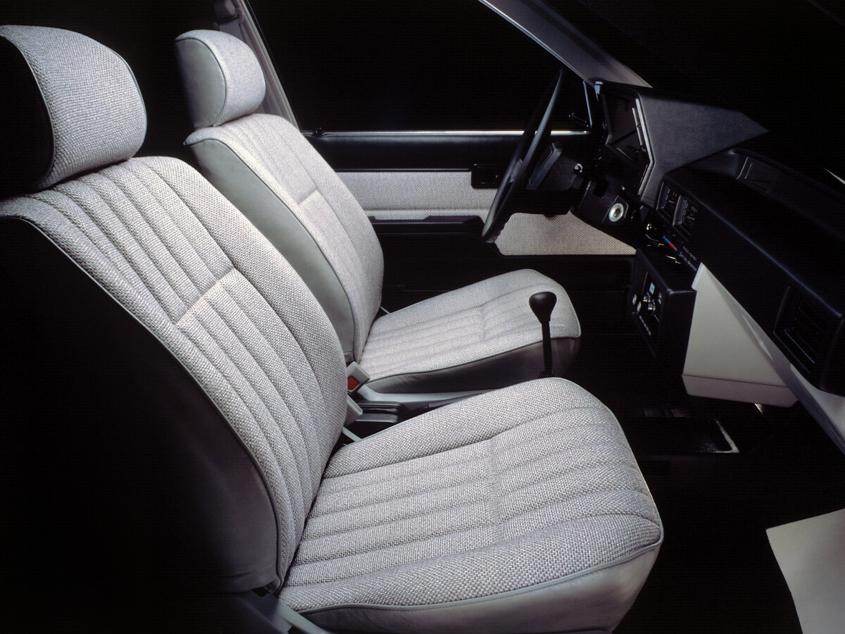 Chevrolet Nova VI Хэтчбек 5 дв. — фото 2