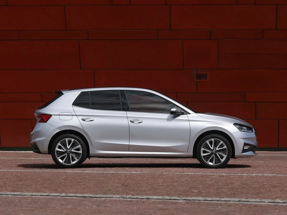 Skoda Fabia IV Хэтчбек 5 дв. — фото 2