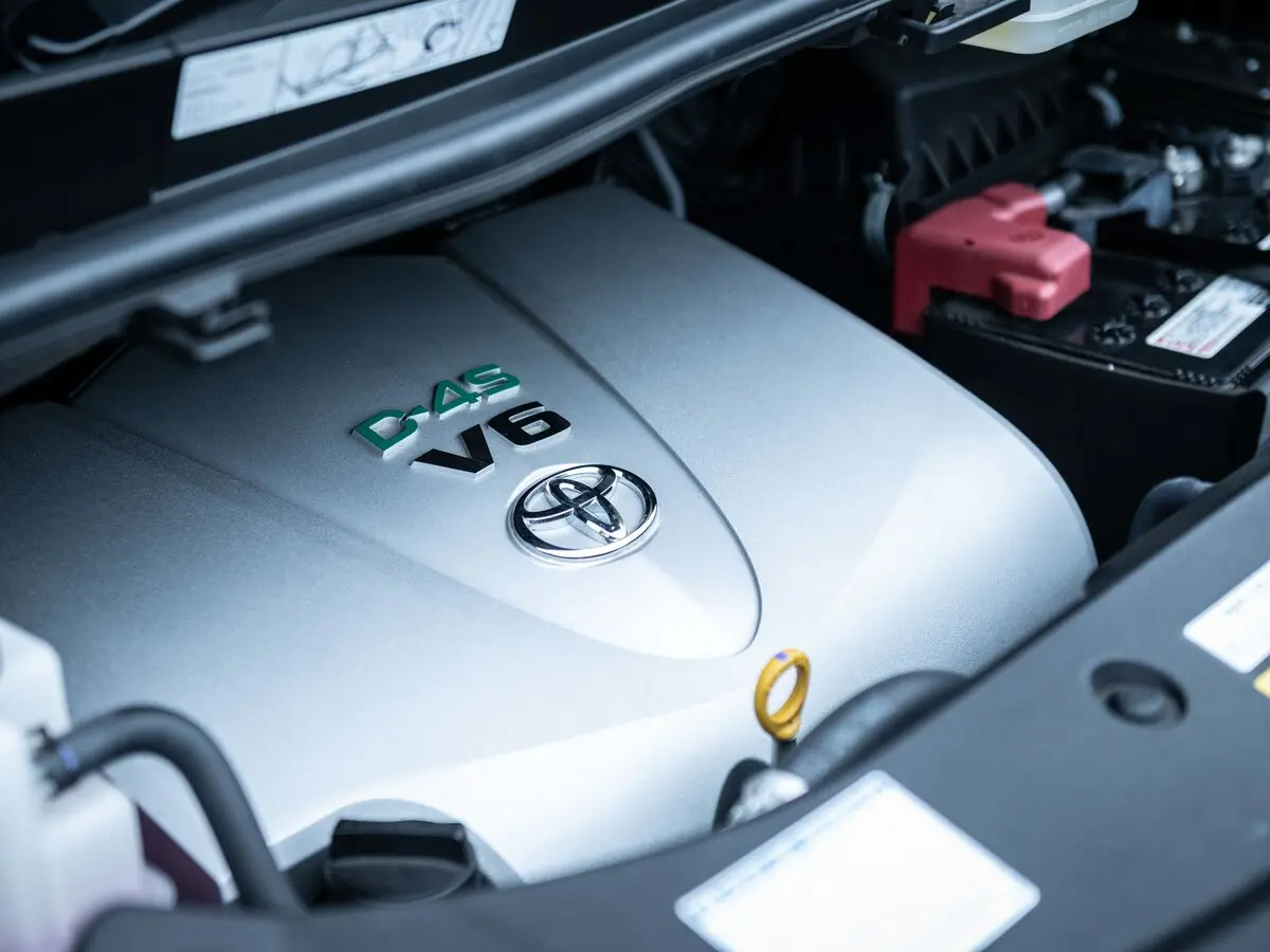 Toyota Vellfire II Рестайлинг Минивэн — фото 15