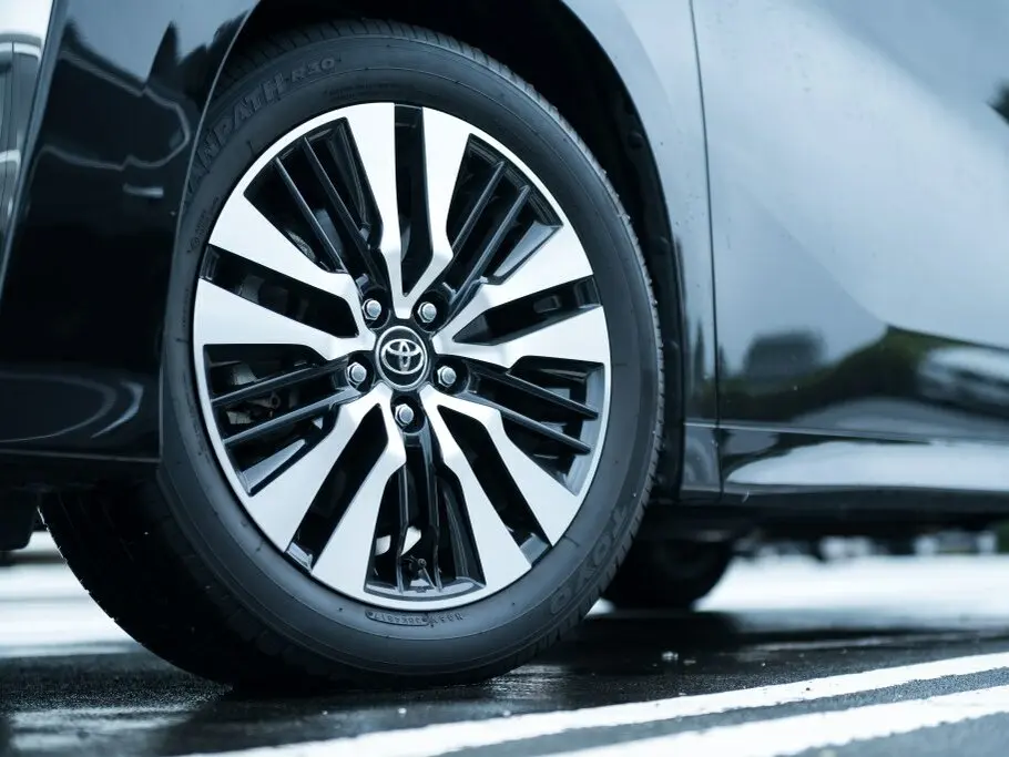 Toyota Vellfire II Рестайлинг Минивэн — фото 16