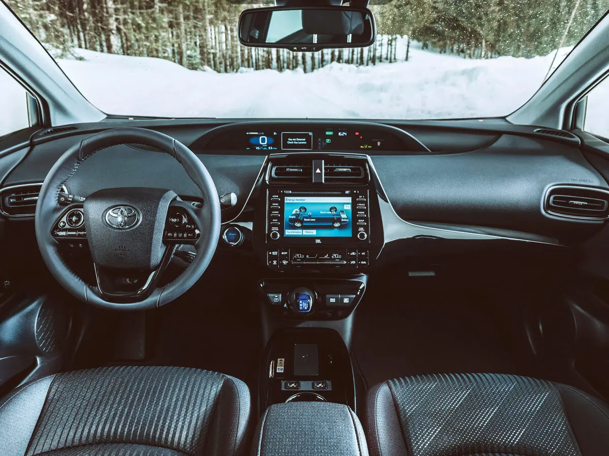 Toyota Prius IV Рестайлинг (XW50) Лифтбек — фото 6