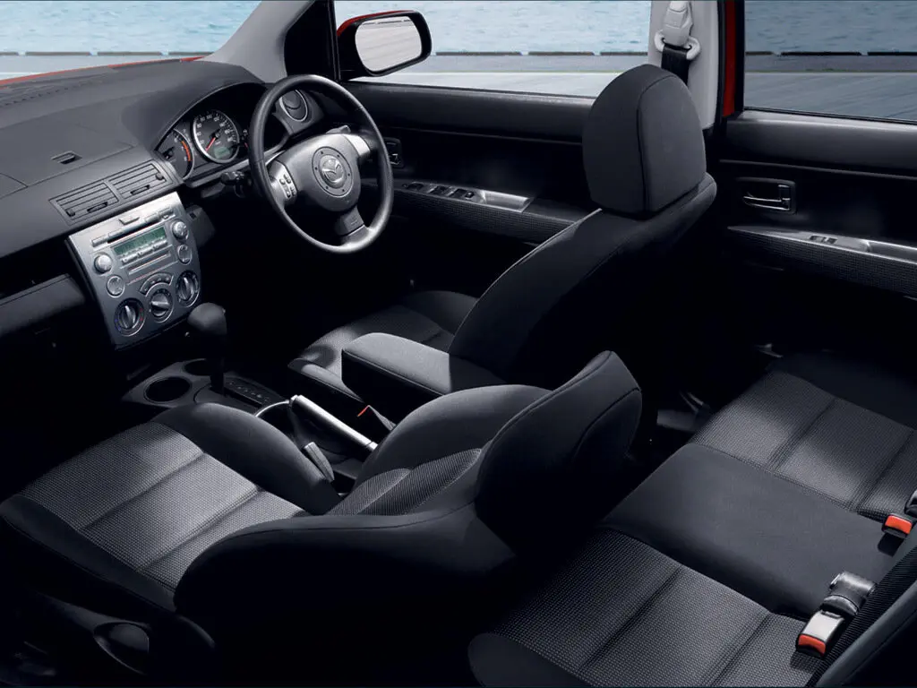 Mazda Demio II (DY) Рестайлинг Хэтчбек 5 дв. — фото 5