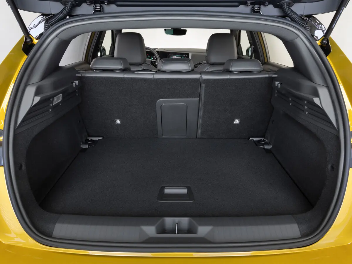 Opel Astra L Хэтчбек 5 дв. — фото 13