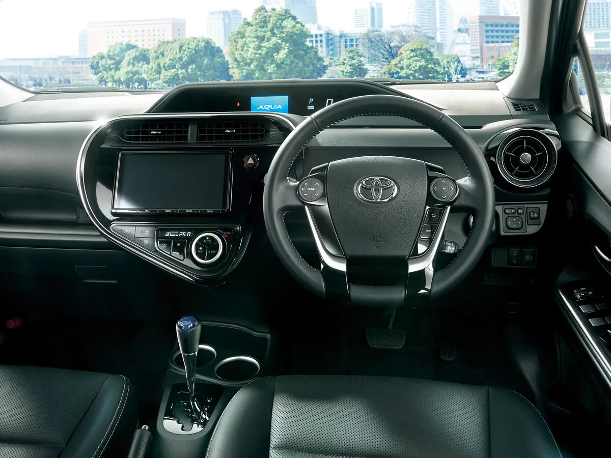 Toyota Aqua I Рестайлинг 2 Хэтчбек 5 дв. — фото 5