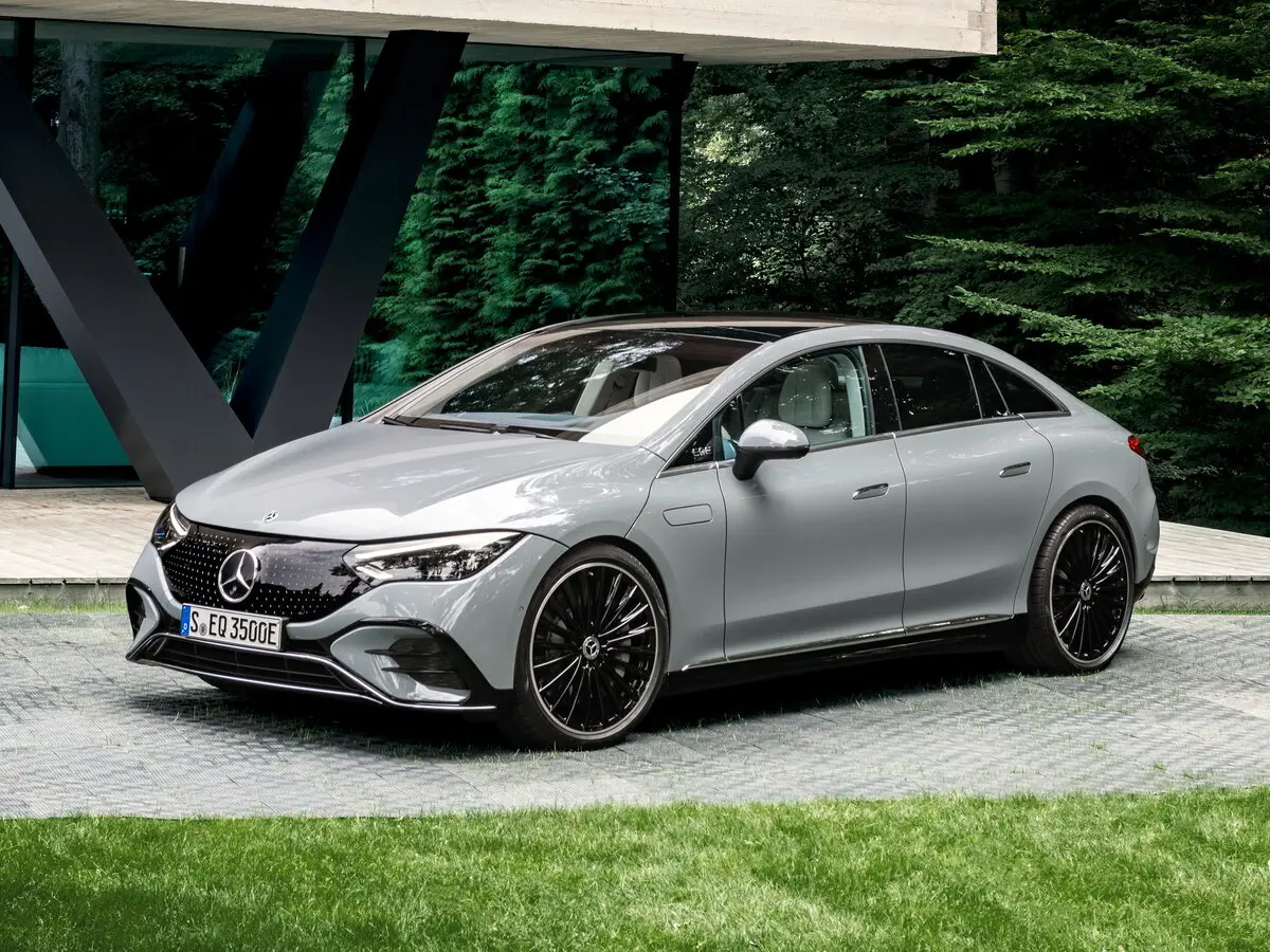 Mercedes-Benz EQE 2022 – н.в.