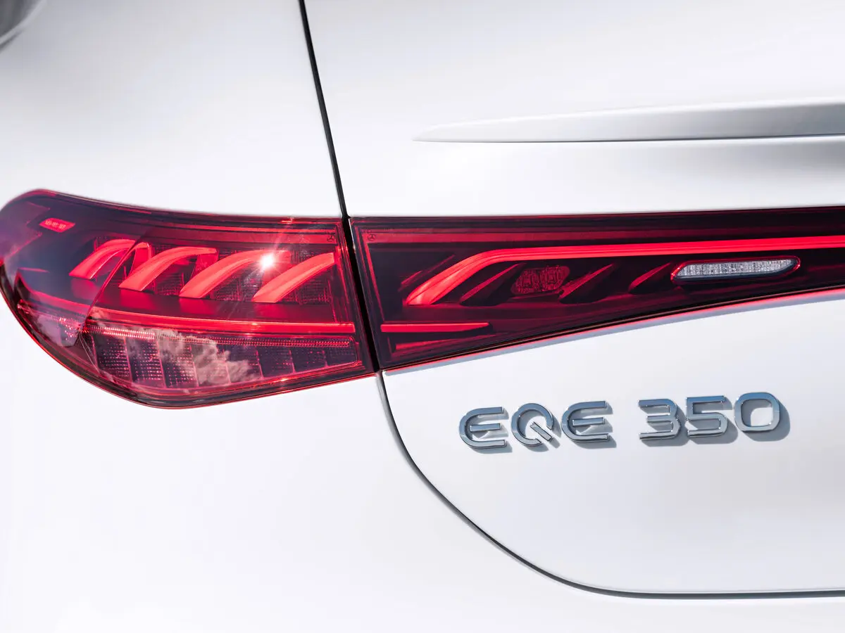 Mercedes-Benz EQE 2022 – н.в. Седан — сүрөт 17