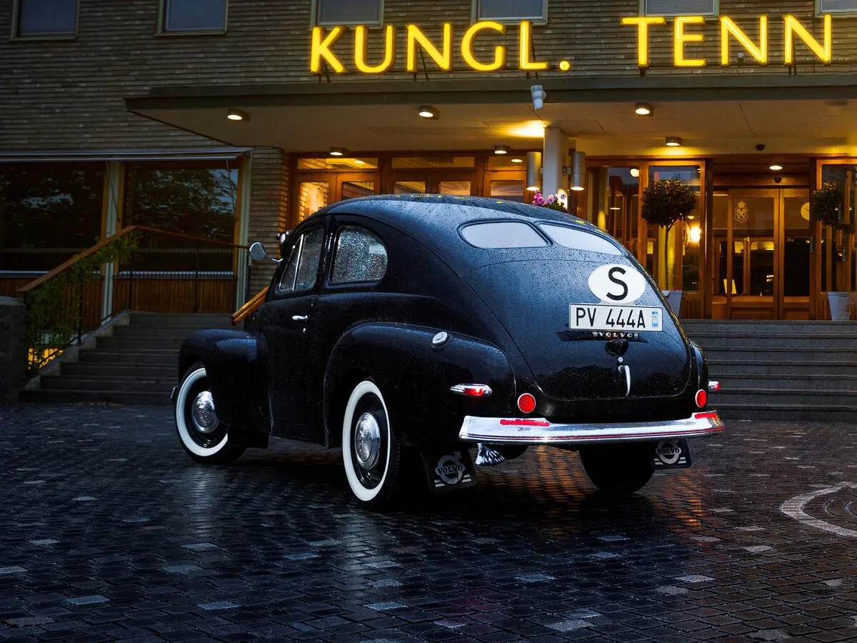 Volvo PV444 1947 – 1958 Хэтчбек 3 дв. — photo 4