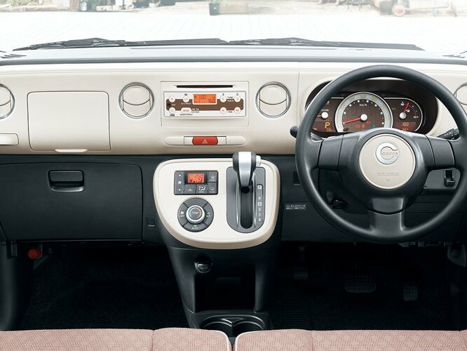 Daihatsu Mira Cocoa I Рестайлинг Хэтчбек 5 дв. — фото 3