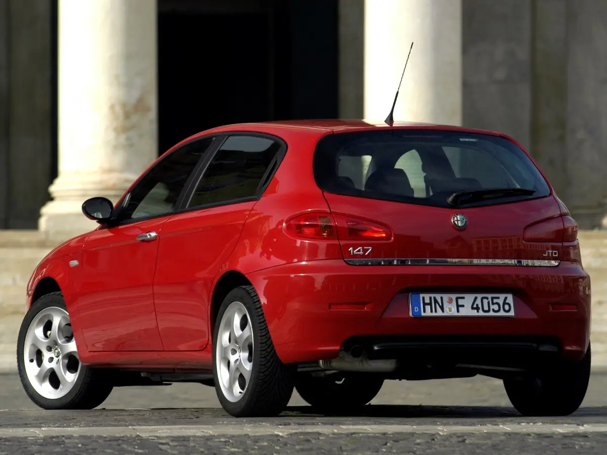 Alfa Romeo 147 I Рестайлинг Хэтчбек 5 дв. — сүрөт 5