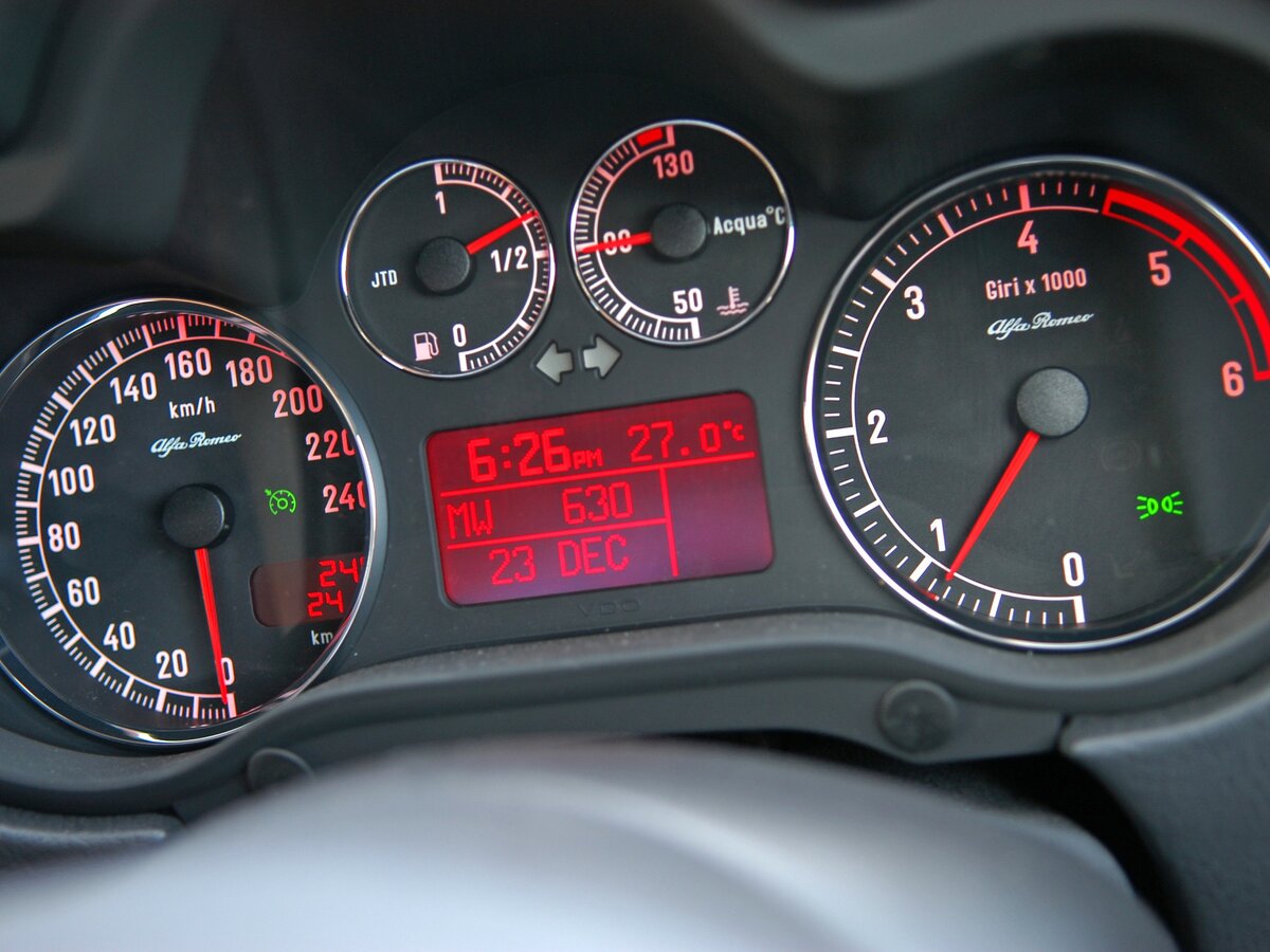 Alfa Romeo 147 I Рестайлинг Хэтчбек 5 дв.