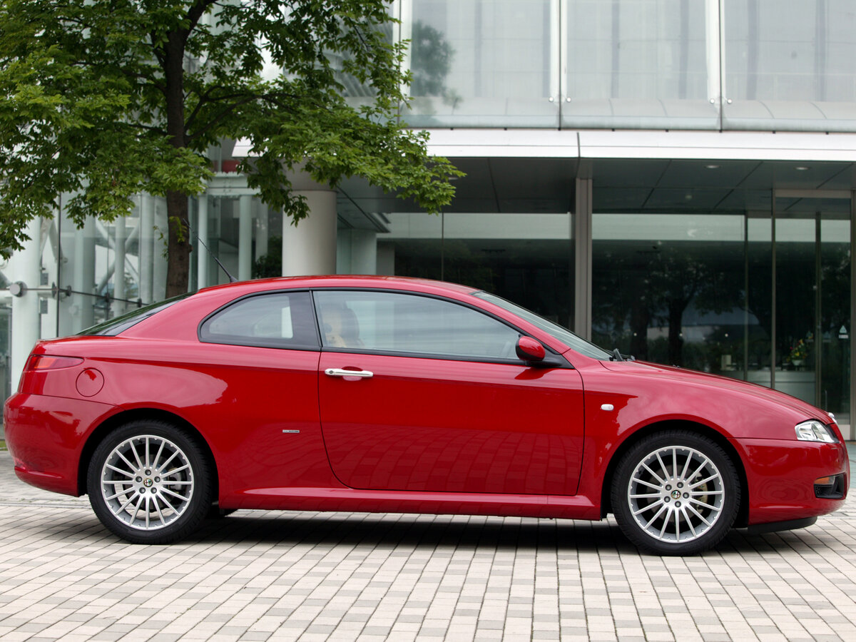 Alfa Romeo GT 2003 – 2010 Купе — фото 2