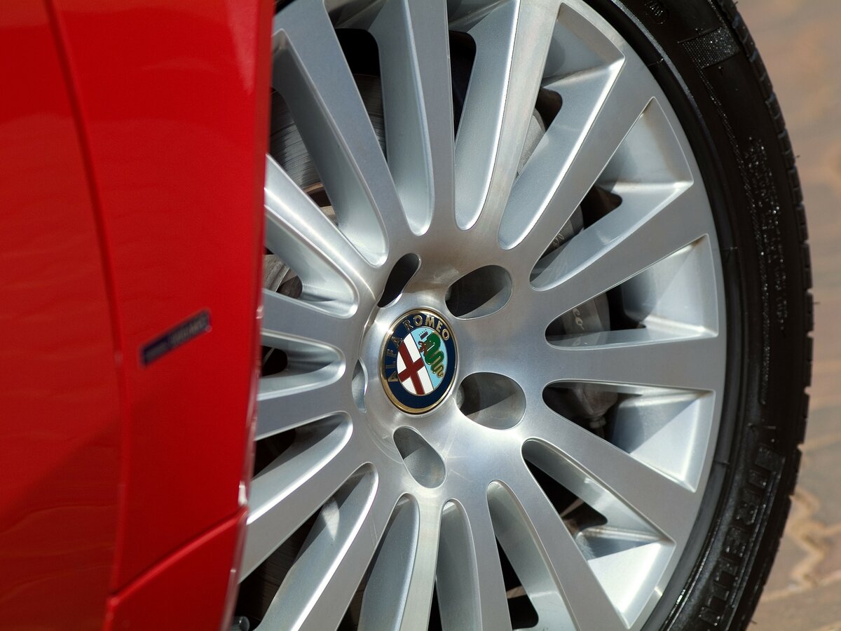 Alfa Romeo 159 2005 – 2011 Седан — фото 17
