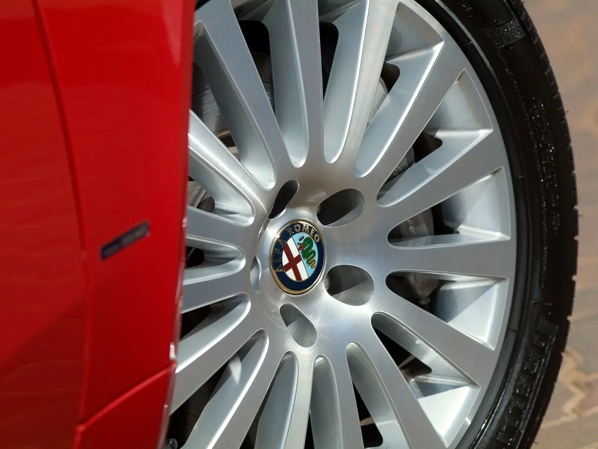 Alfa Romeo 159 2005 – 2011 Седан — сүрөт 17