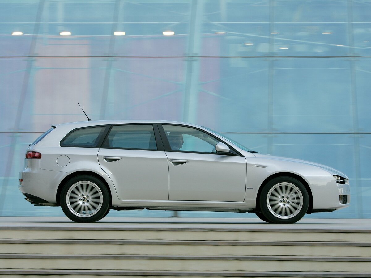 Alfa Romeo 159 2005 – 2011 Универсал 5 дв. — фото 2