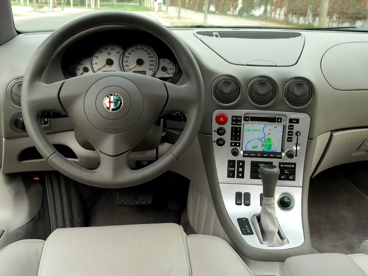 Alfa Romeo 166 I Рестайлинг Седан — photo 6