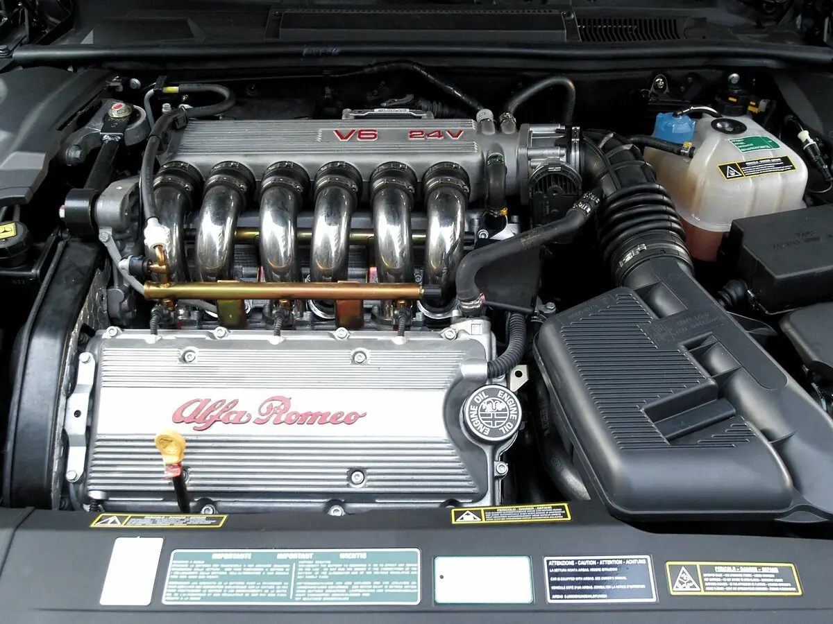 Alfa Romeo 166 I Рестайлинг Седан — photo 9