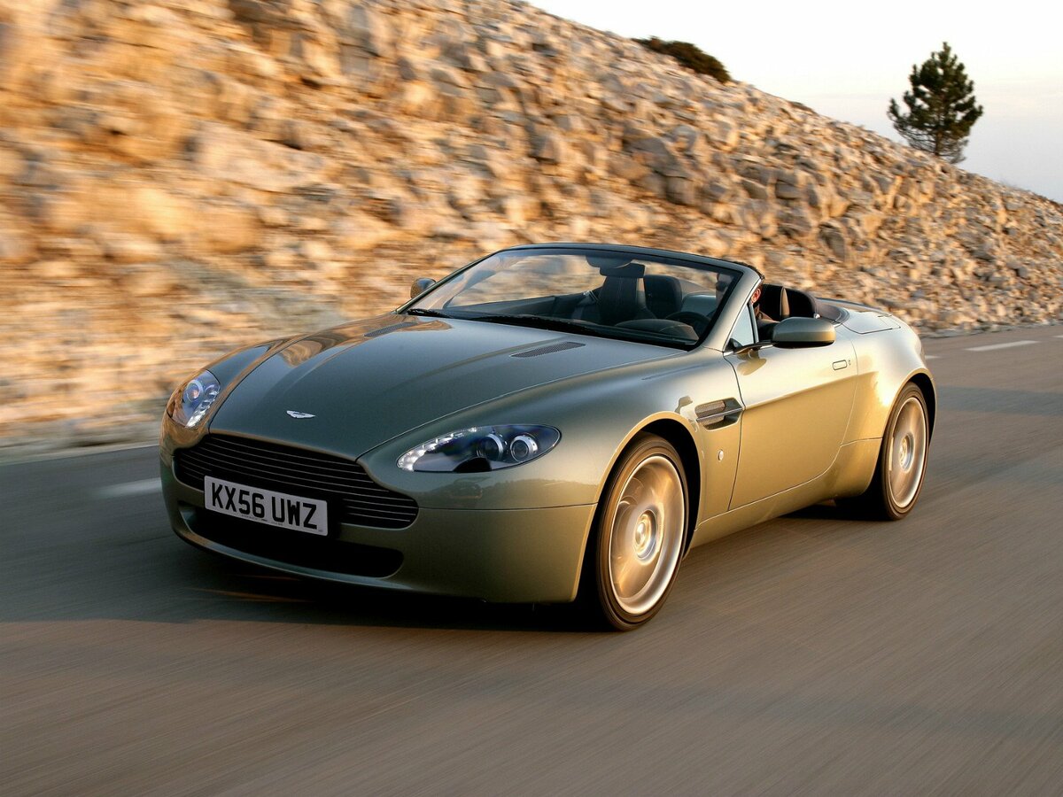 Aston Martin V8 Vantage III Родстер