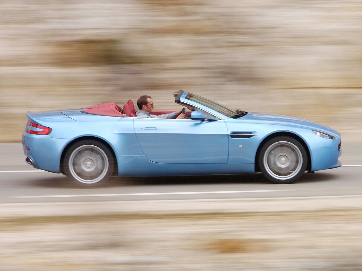 Aston Martin V8 Vantage III Родстер — фото 2