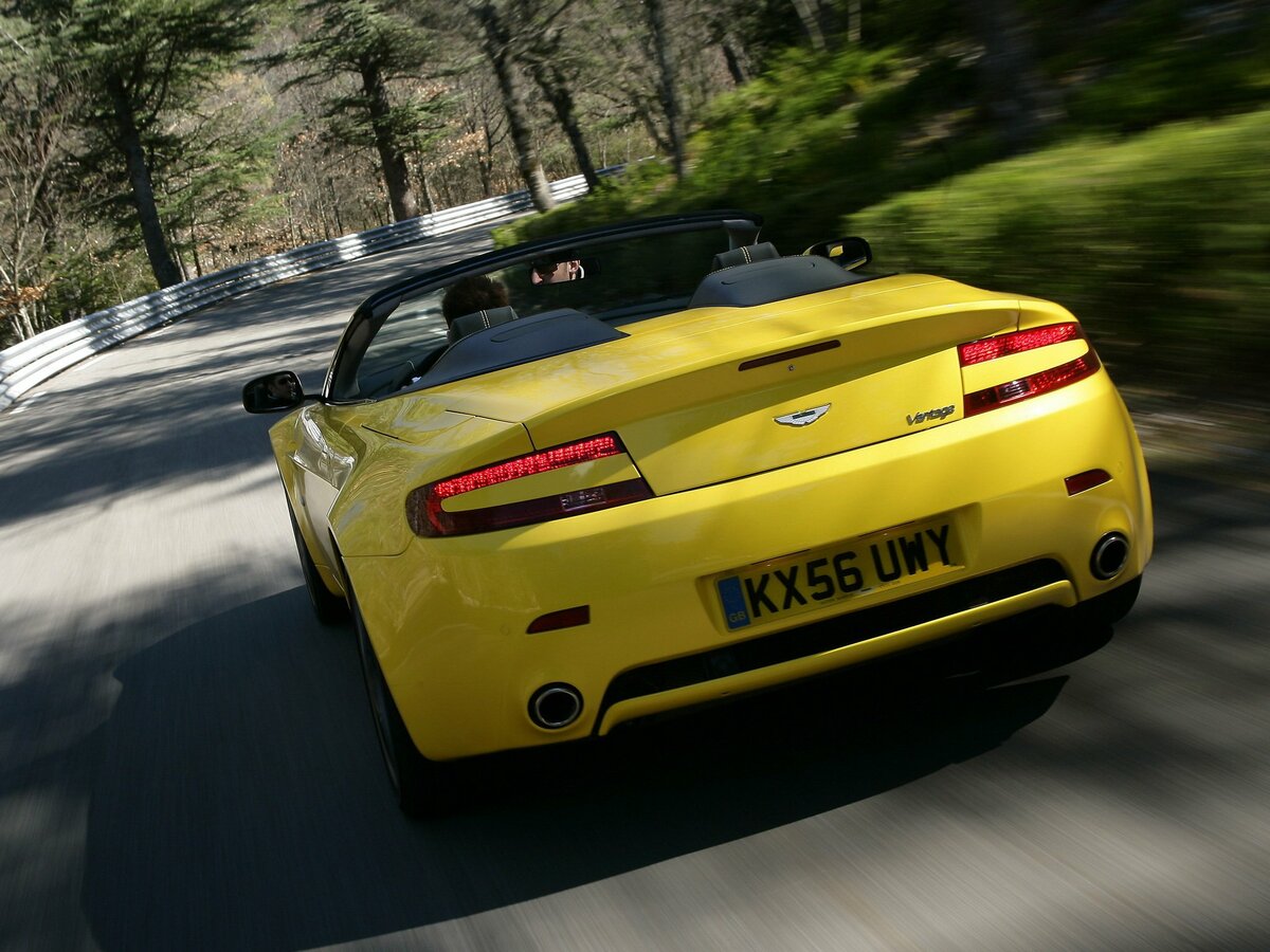 Aston Martin V8 Vantage III Родстер — фото 4