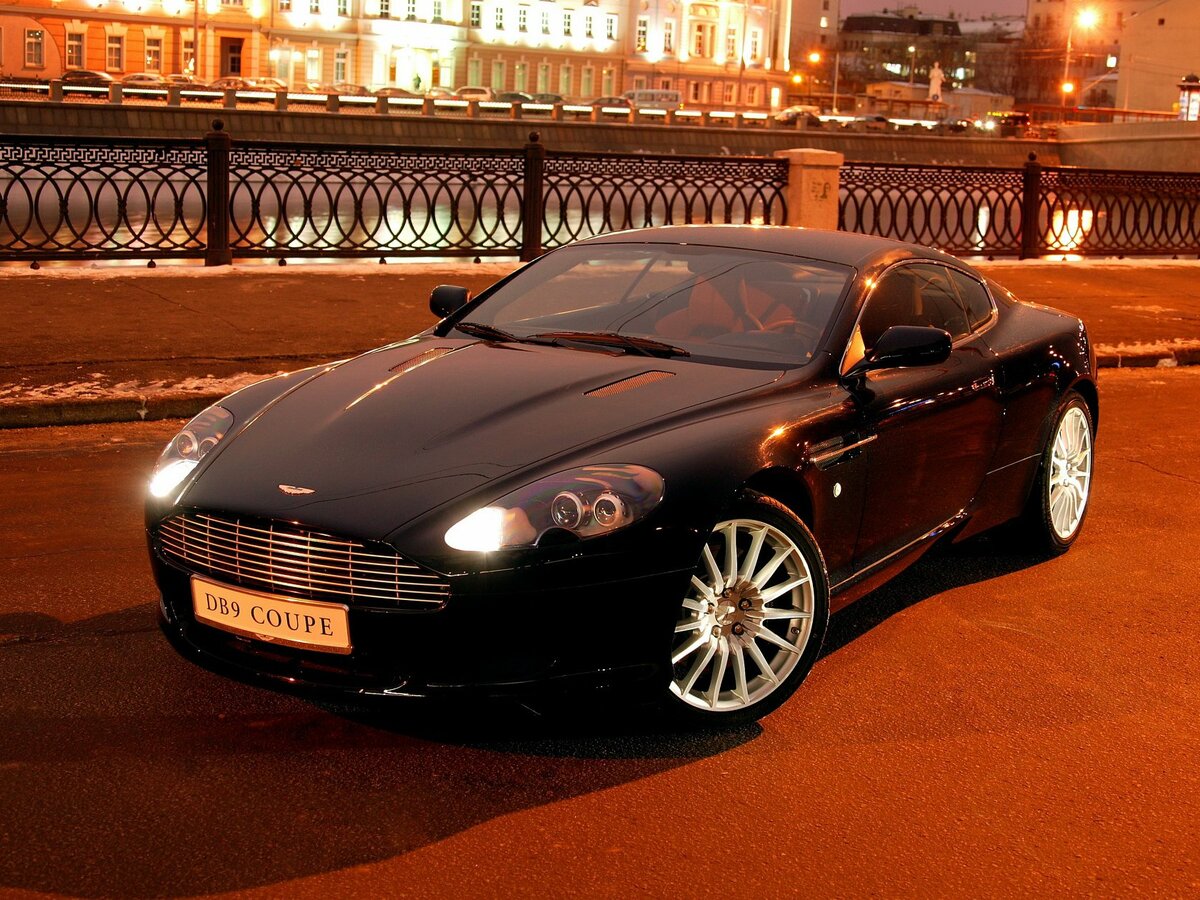 Aston Martin DB9 I Купе