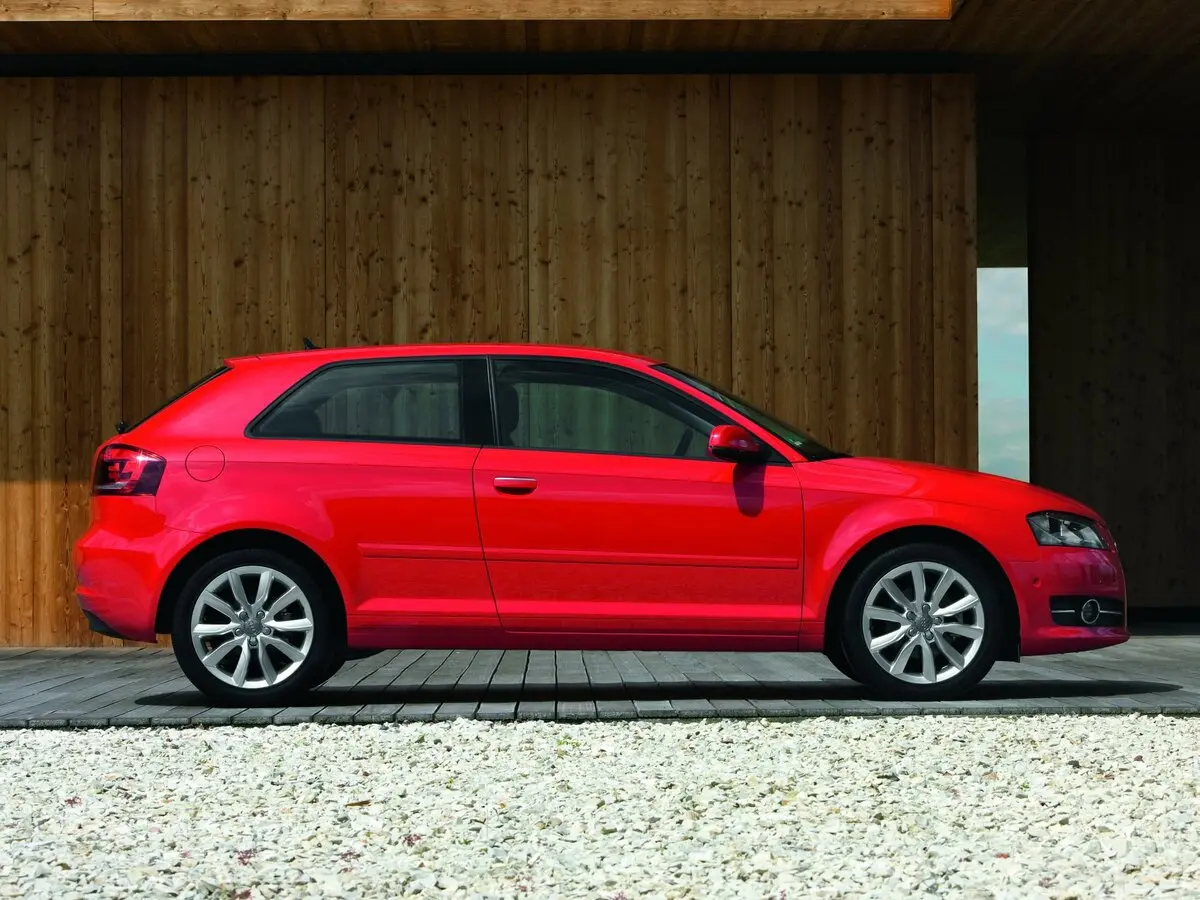 Audi A3 II (8P) Рестайлинг 2 Хэтчбек 3 дв. — сүрөт 2