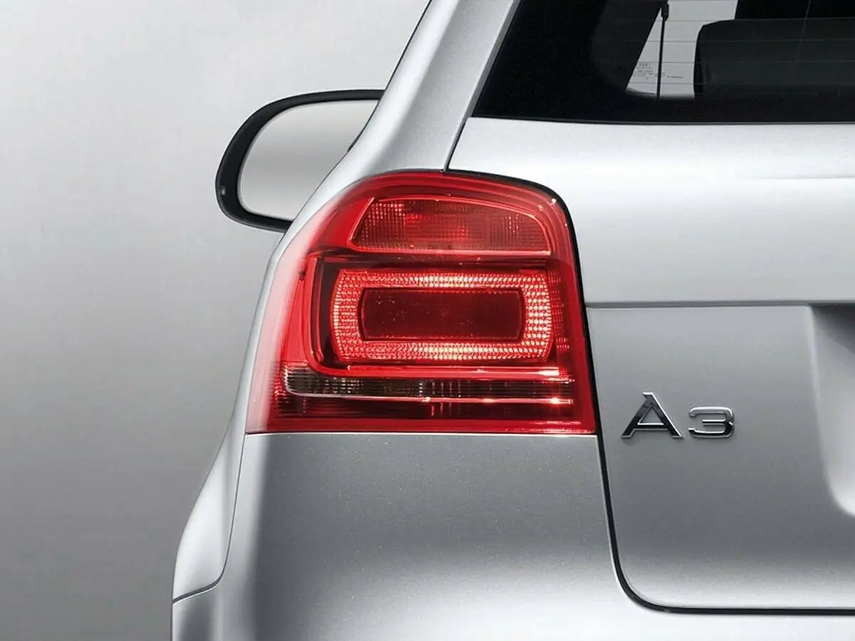 Audi A3 II (8P) Рестайлинг 2 Хэтчбек 3 дв. — сүрөт 12