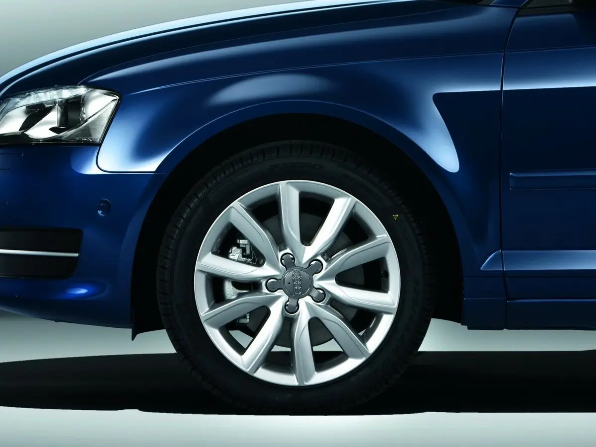 Audi A3 II (8P) Рестайлинг 2 Хэтчбек 3 дв. — сүрөт 13