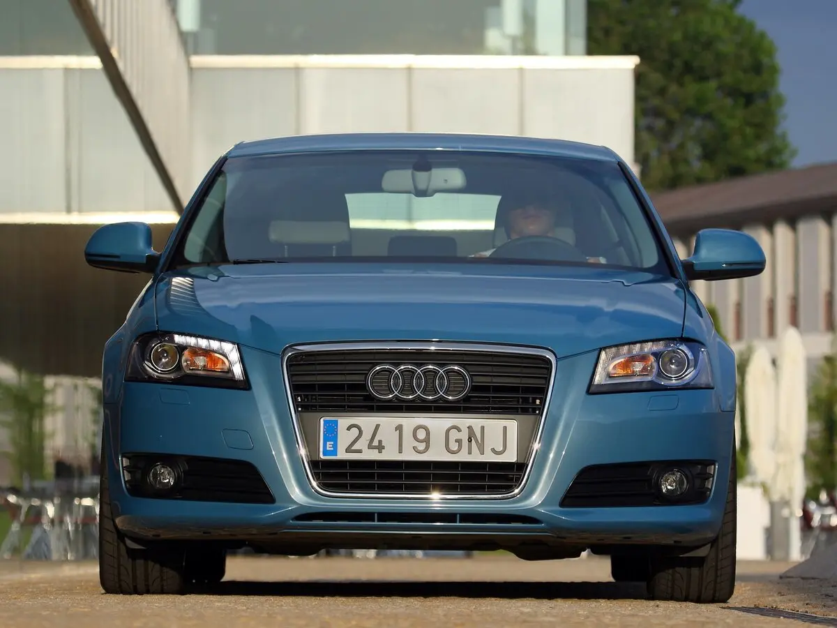 Audi A3 II (8P) Рестайлинг 2 Хэтчбек 5 дв. Sportback — сүрөт 3