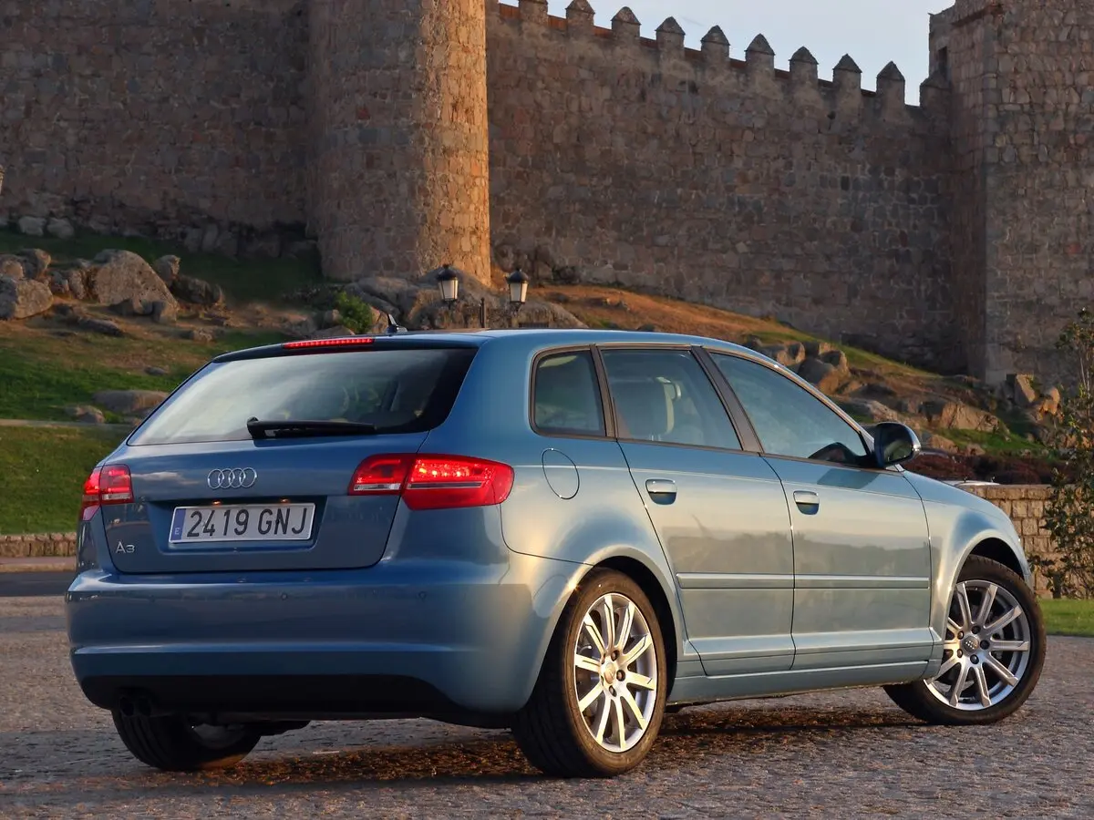 Audi A3 II (8P) Рестайлинг 2 Хэтчбек 5 дв. Sportback — сүрөт 5