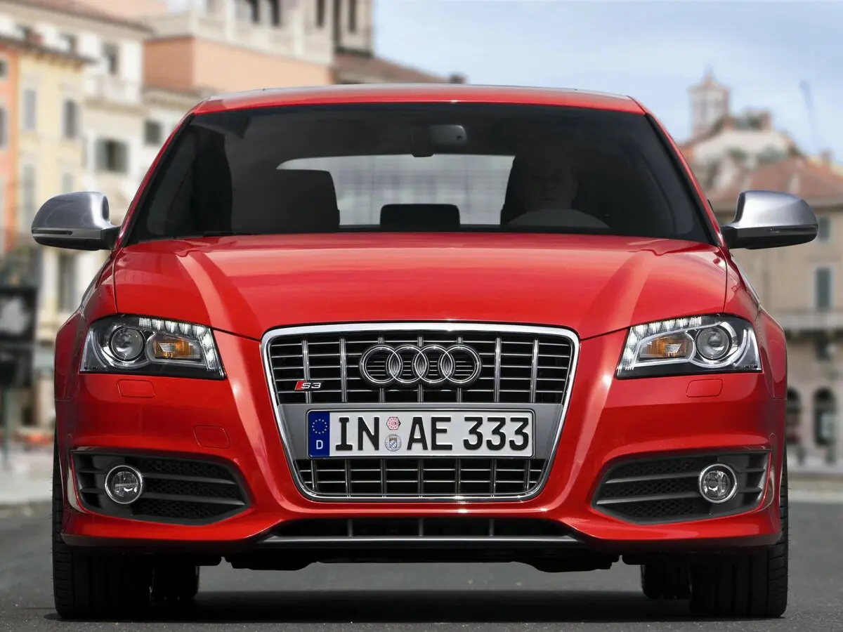 Audi S3 II (8P) Рестайлинг Хэтчбек 3 дв. — сүрөт 2
